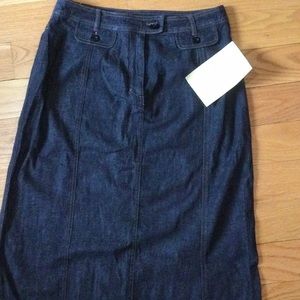 NWT! DENIM & Co. Jean Skirt. Dark Wash, black. Small split in the back. Size 10